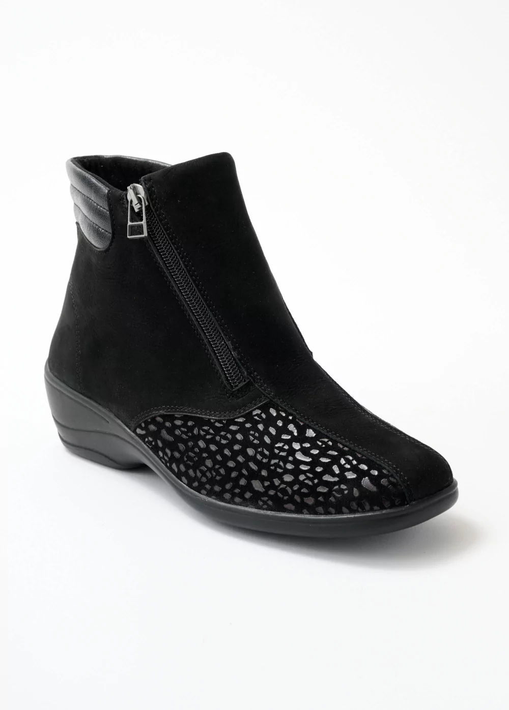 BOOTS - ONELKA